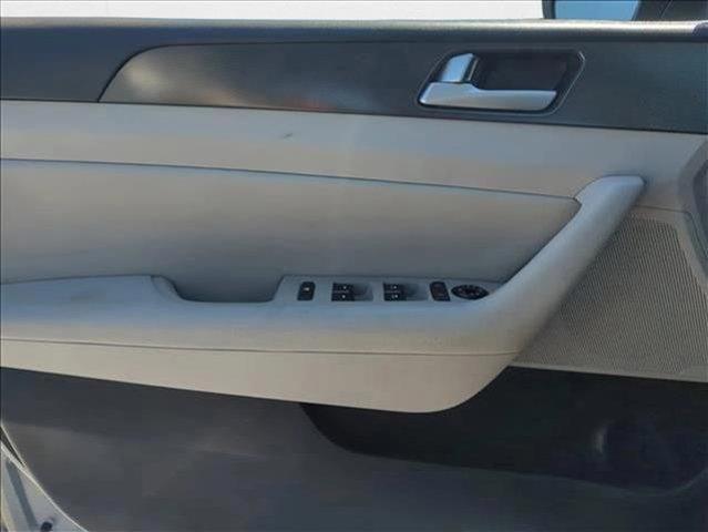 Photo of 2016 Shale Gray Metallic Hyundai SONATA