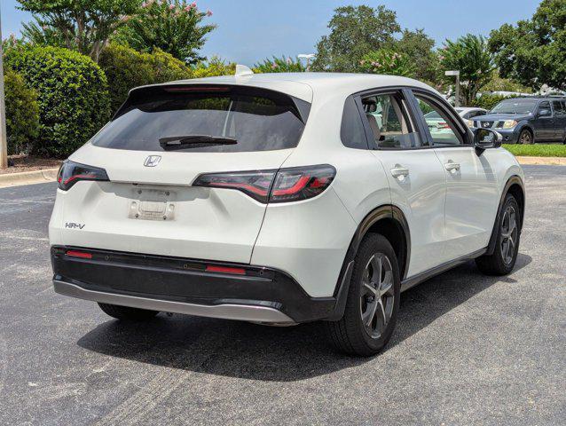 Photo of 2023 Platinum White Pearl Honda HR-V