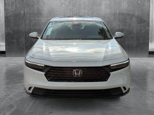 Photo of 2025 Platinum White Pearl Honda Accord Hybrid