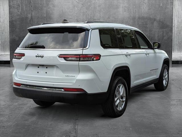 Photo of 2023 Bright White Clearcoat Jeep Grand Cherokee L