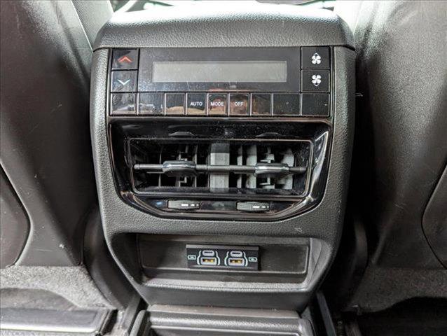 Photo of 2023 Bright White Clearcoat Jeep Grand Cherokee L