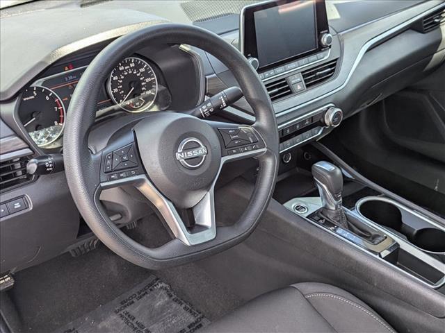Photo of 2024 Garnet Pearl Metallic Nissan Altima