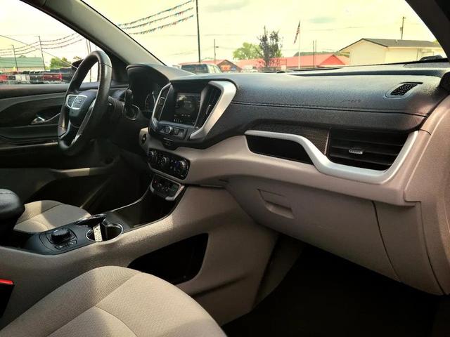 Photo of 2023 Marine Metallic GMC Terrain