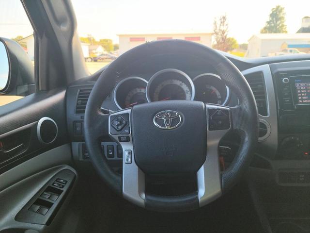 Photo of 2014 Magnetic Gray Metallic Toyota Tacoma