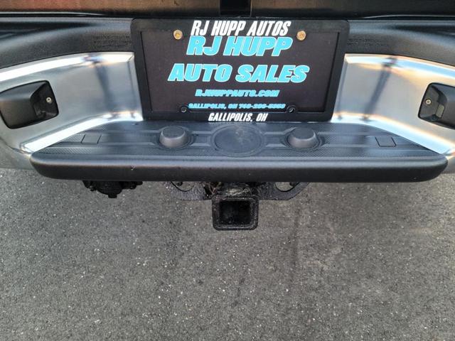 Photo of 2014 Magnetic Gray Metallic Toyota Tacoma