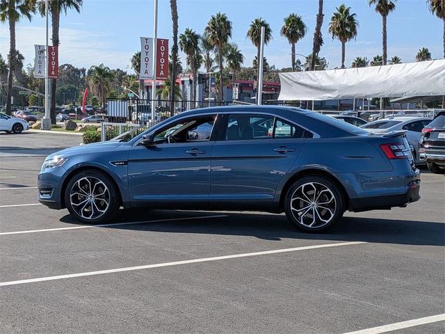 Photo of 2018 Blue Ford Taurus