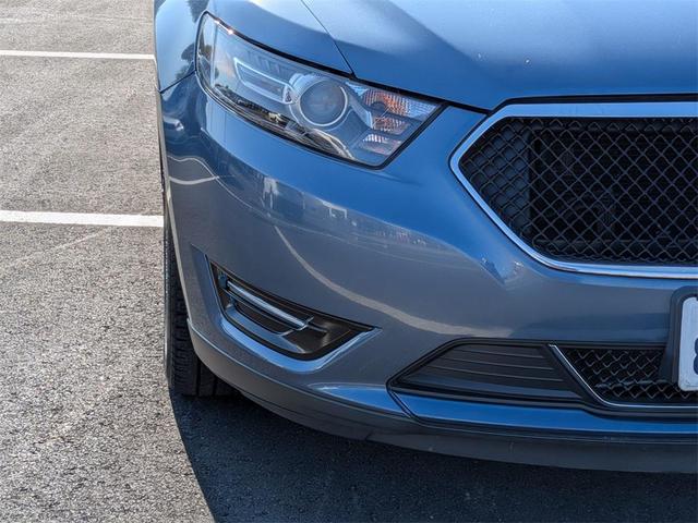 Photo of 2018 Blue Ford Taurus