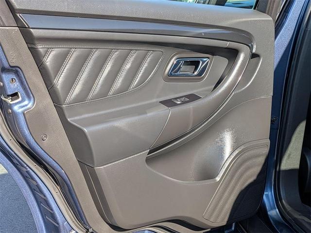 Photo of 2018 Blue Ford Taurus