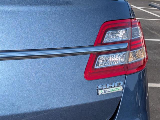 Photo of 2018 Blue Ford Taurus