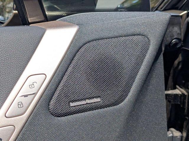 Photo of 2025 Black Sapphire Metallic BMW iX