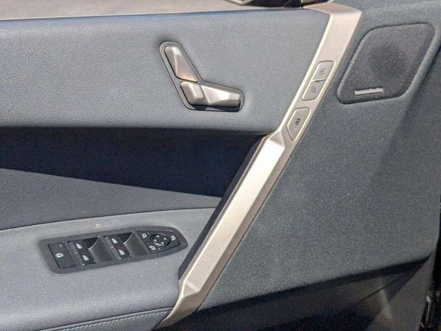 Photo of 2025 Black Sapphire Metallic BMW iX