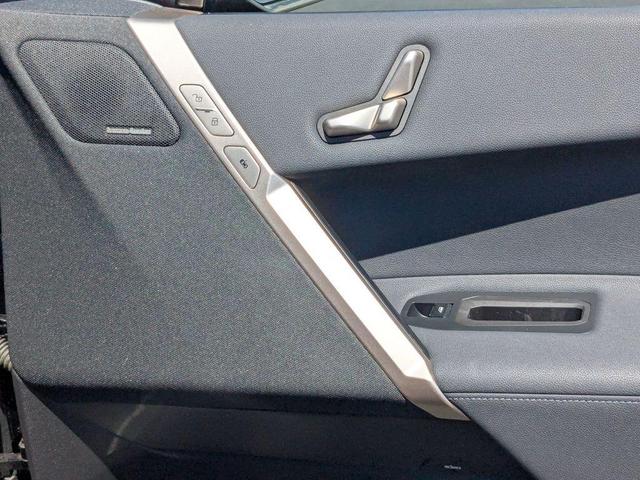 Photo of 2025 Black Sapphire Metallic BMW iX