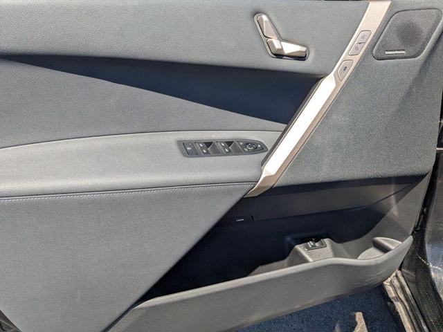 Photo of 2025 Black Sapphire Metallic BMW iX