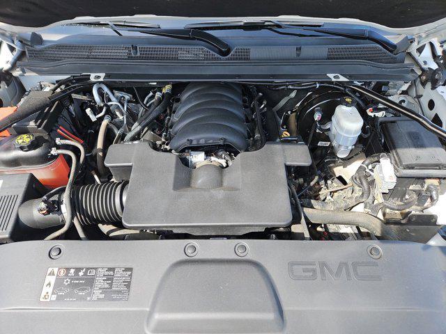 Photo of 2019 Summit White GMC Yukon