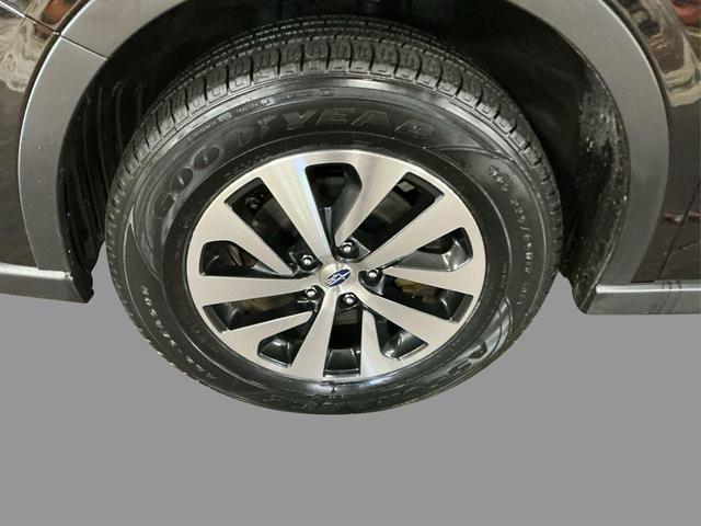 Photo of 2022 Crystal Black Silica Subaru Outback