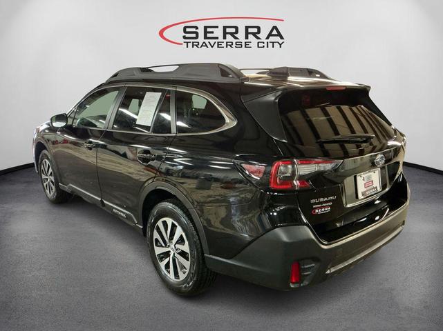 Photo of 2022 Crystal Black Silica Subaru Outback
