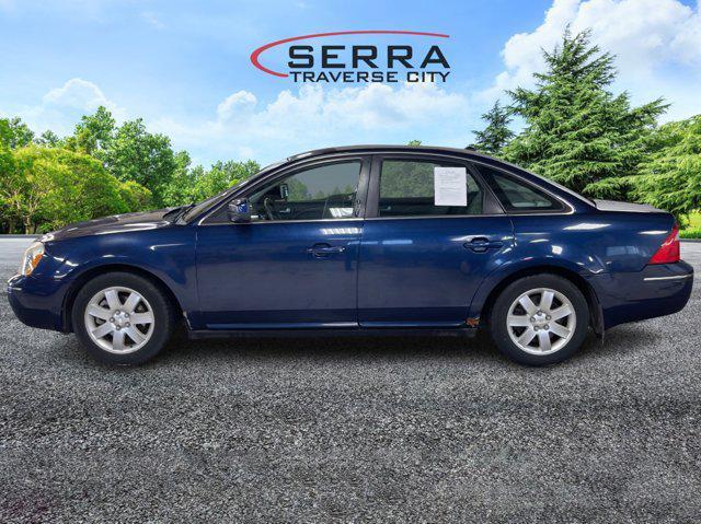 Photo of 2007 Light Blue Ford Five Hundred