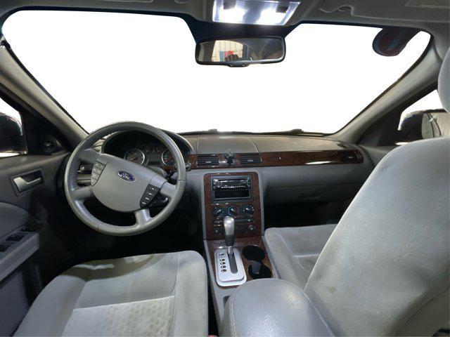 Photo of 2007 Light Blue Ford Five Hundred