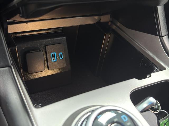 Photo of 2024 Agate Black Metallic Ford Explorer