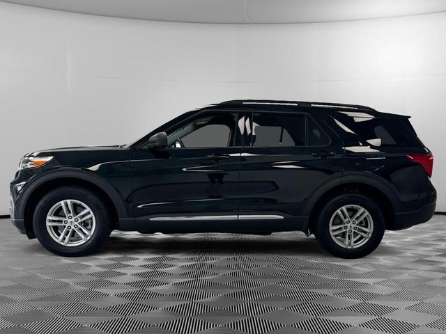 Photo of 2024 Agate Black Metallic Ford Explorer