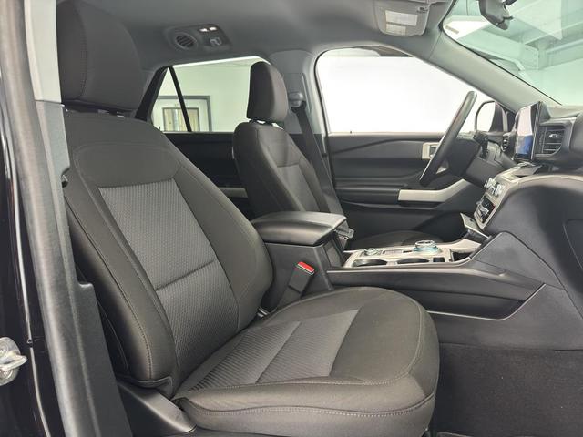Photo of 2024 Agate Black Metallic Ford Explorer