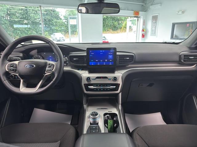 Photo of 2024 Agate Black Metallic Ford Explorer