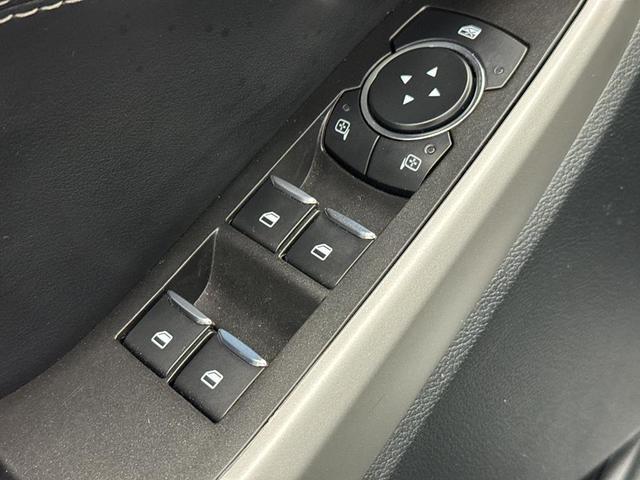 Photo of 2024 Agate Black Metallic Ford Explorer