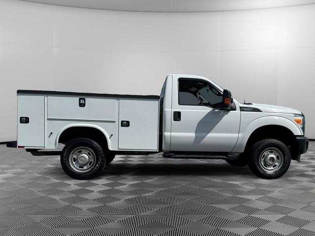 Photo of 2014 Oxford White Ford F-350