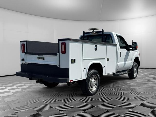 Photo of 2014 Oxford White Ford F-350