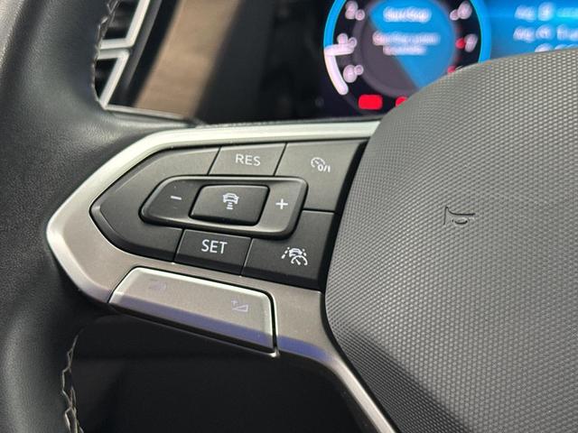 Photo of 2024 Deep Black Pearl Volkswagen Atlas