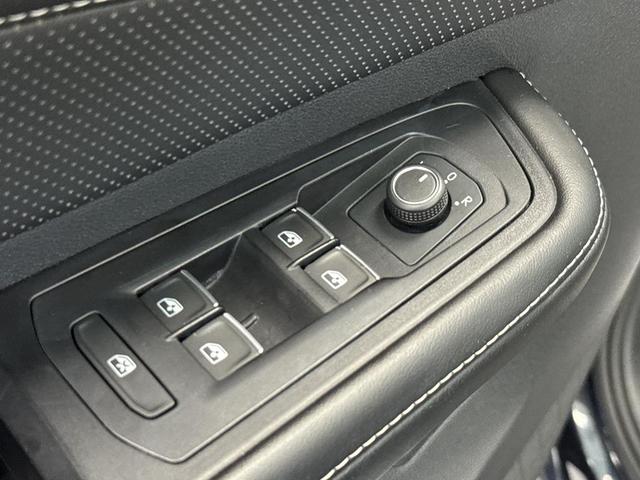 Photo of 2024 Deep Black Pearl Volkswagen Atlas