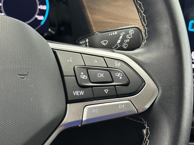 Photo of 2024 Deep Black Pearl Volkswagen Atlas
