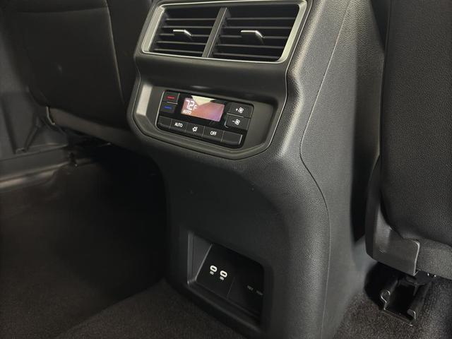 Photo of 2024 Deep Black Pearl Volkswagen Atlas