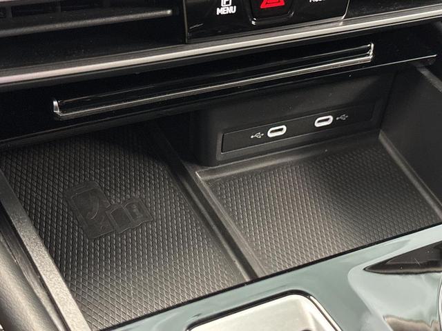 Photo of 2024 Deep Black Pearl Volkswagen Atlas