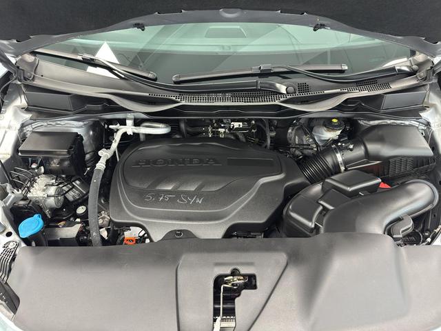 Photo of 2023 Lunar Silver Metallic Honda Odyssey