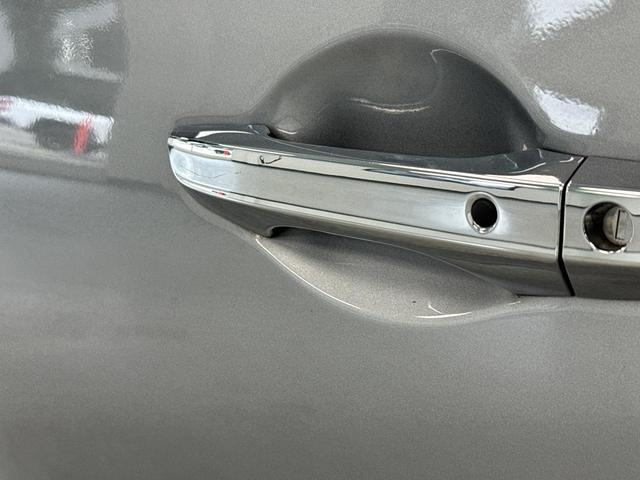 Photo of 2023 Lunar Silver Metallic Honda Odyssey