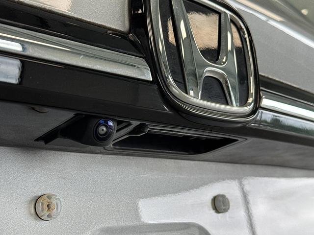 Photo of 2023 Lunar Silver Metallic Honda Odyssey