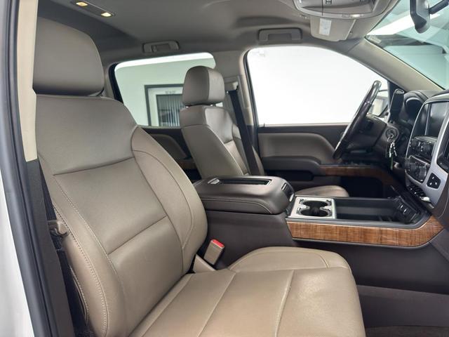 Photo of 2018 White Frost Tricoat GMC Sierra 1500