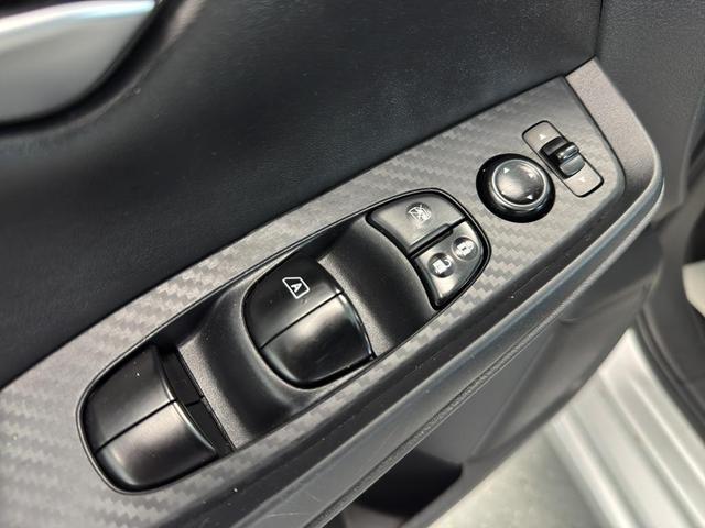 Photo of 2023 Brilliant Silver Metallic Nissan Sentra