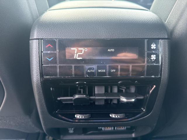 Photo of 2025 Baltic Gray Metallic Clearcoat Jeep Grand Cherokee L