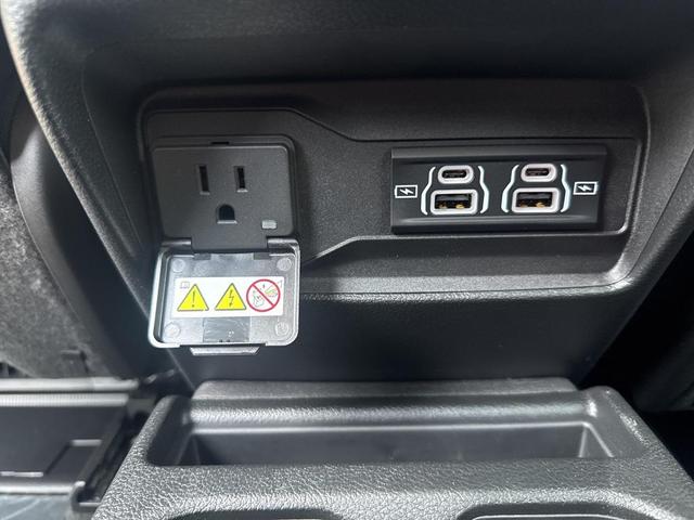 Photo of 2025 Baltic Gray Metallic Clearcoat Jeep Grand Cherokee L