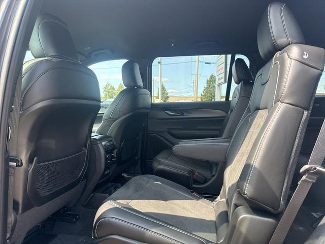 Photo of 2025 Baltic Gray Metallic Clearcoat Jeep Grand Cherokee L