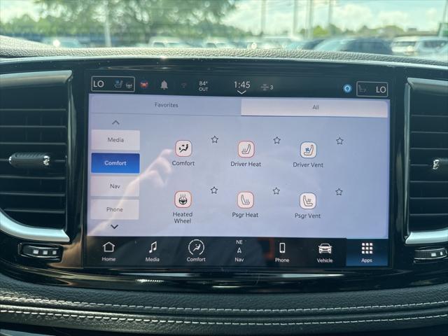 Photo of 2023 Fathom Blue Pearlcoat Chrysler Pacifica