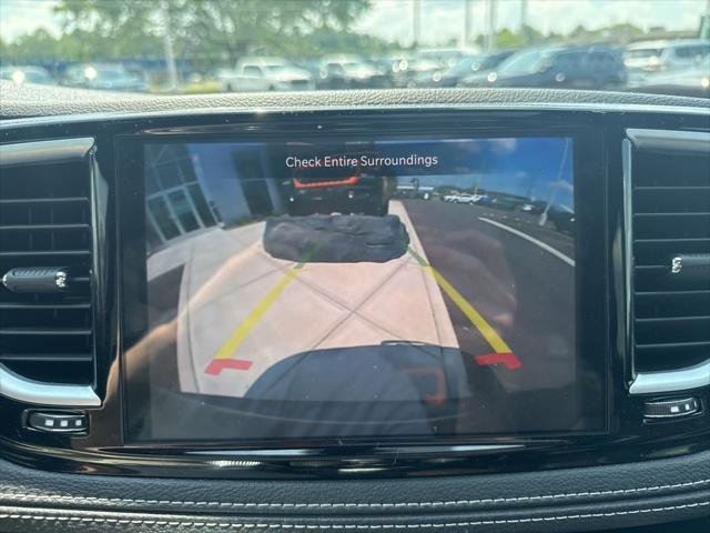 Photo of 2023 Fathom Blue Pearlcoat Chrysler Pacifica