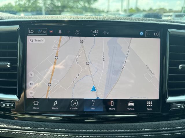 Photo of 2023 Fathom Blue Pearlcoat Chrysler Pacifica