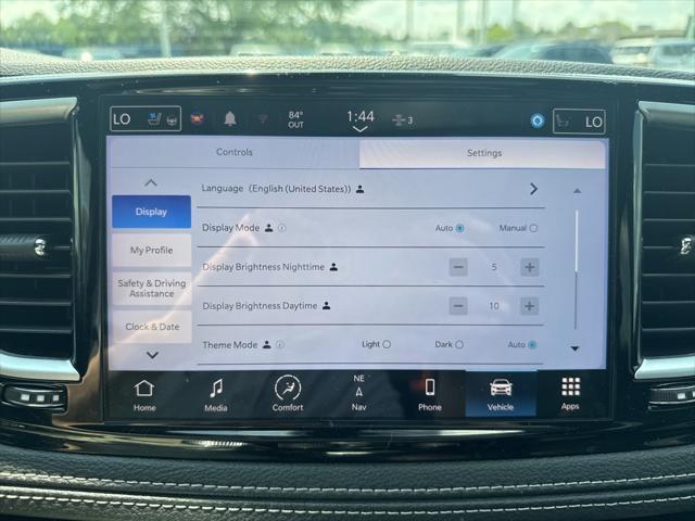Photo of 2023 Fathom Blue Pearlcoat Chrysler Pacifica
