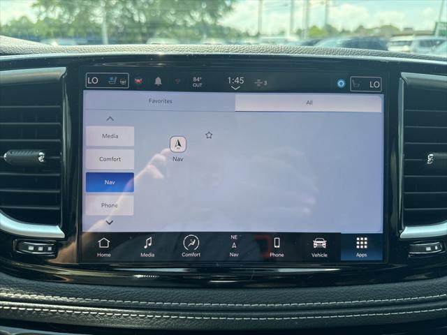 Photo of 2023 Fathom Blue Pearlcoat Chrysler Pacifica