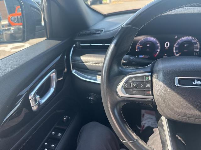 Photo of 2022 Velvet Red Pearlcoat Jeep Compass