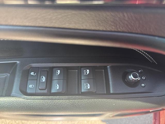 Photo of 2022 Velvet Red Pearlcoat Jeep Compass