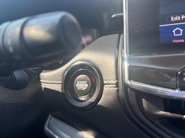 Photo of 2022 Velvet Red Pearlcoat Jeep Compass